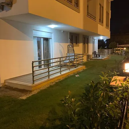 132. Sokak Door 1 아파트 말마리스